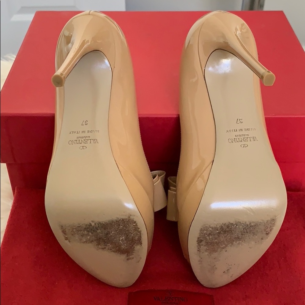 Valentino Garavani Bow Peep Toe Pumps - Picture 6 of 8